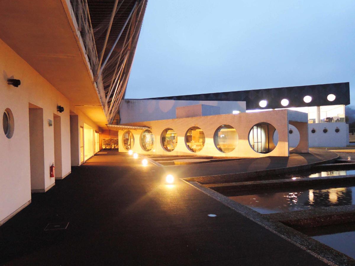 Miyazaki Kokusai Kuko Country Club Lodge Exteriör bild
