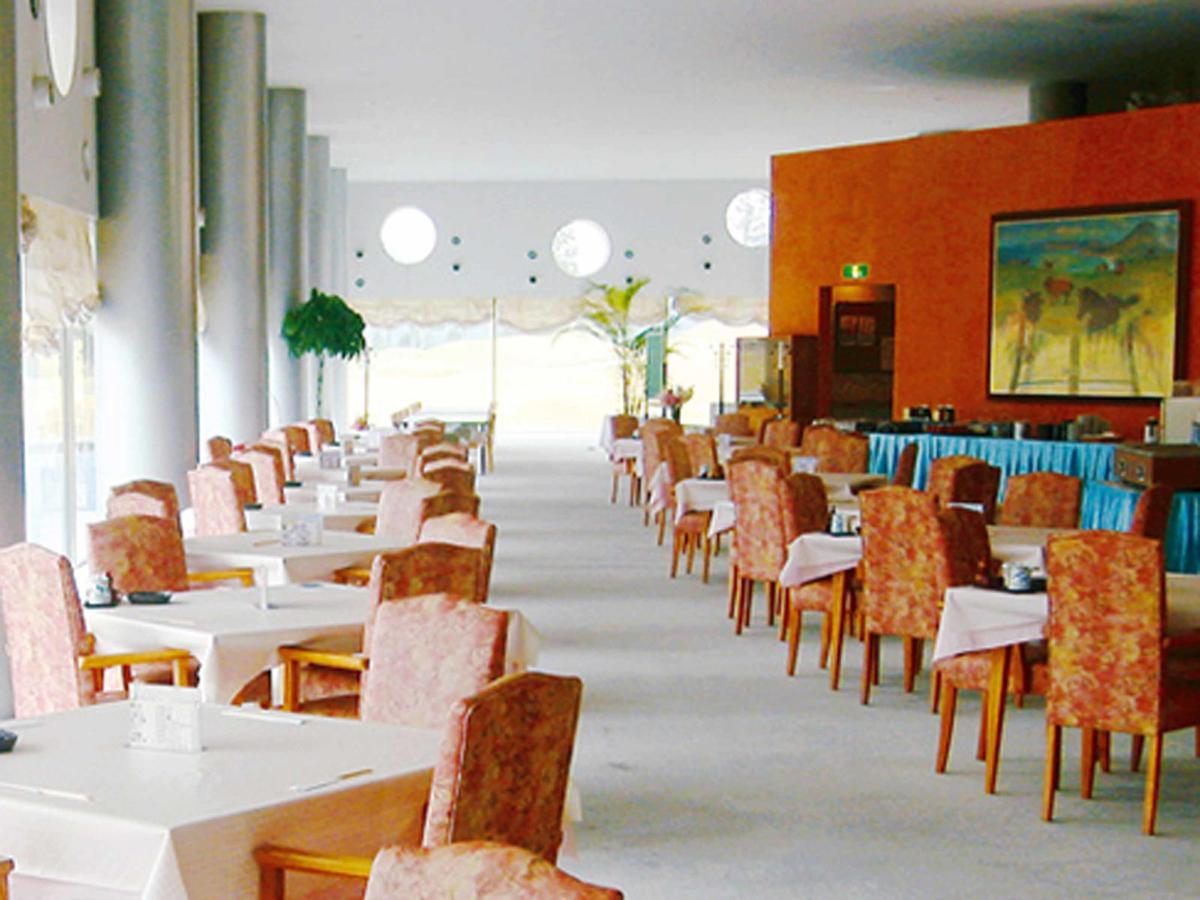 Miyazaki Kokusai Kuko Country Club Lodge Exteriör bild